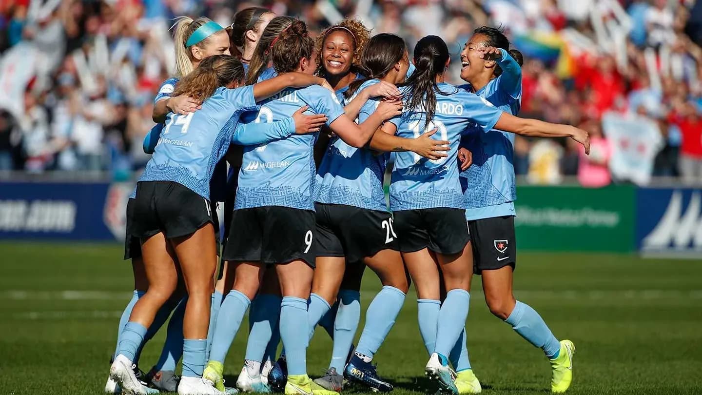 Chicago Red Stars celebrating a goal