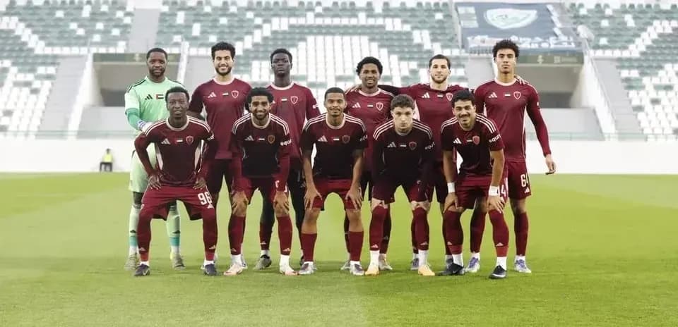 Al Wahda U23 team posing before match
