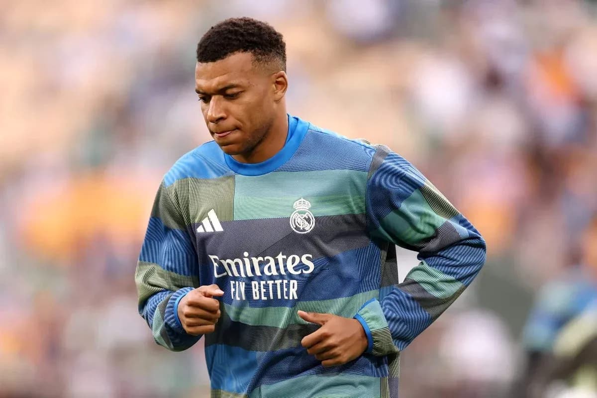 Player warming up in Real Madrid training gear