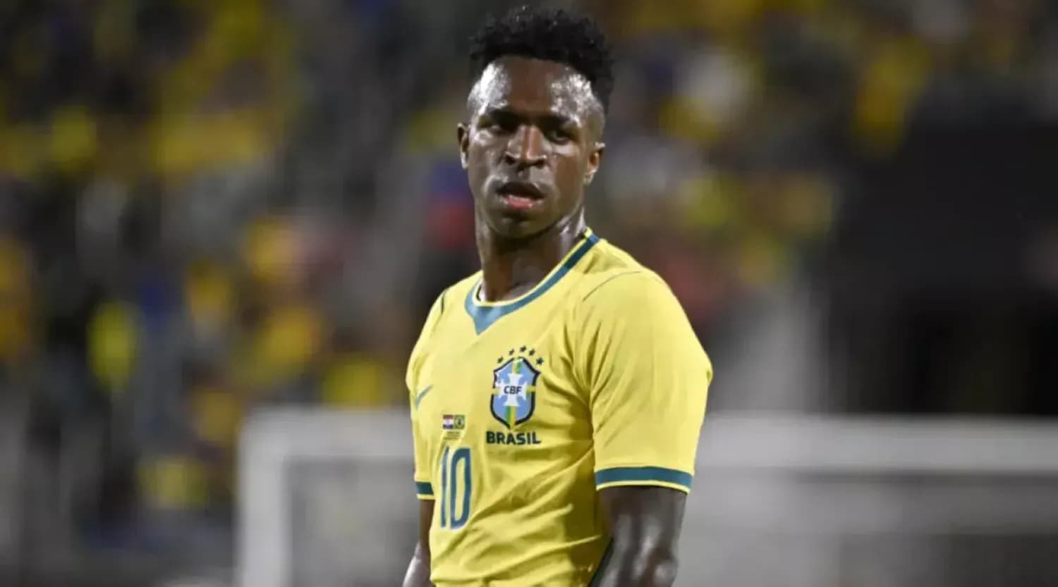 Brazilian player in yellow jersey during match