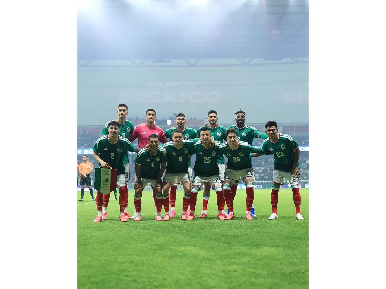 Mexico national football team lineup on field