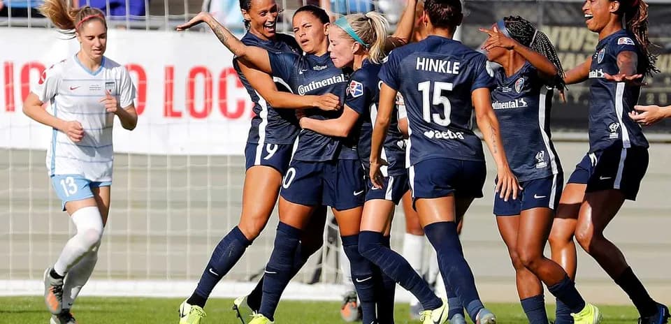 North Carolina Courage celebrating a goal
