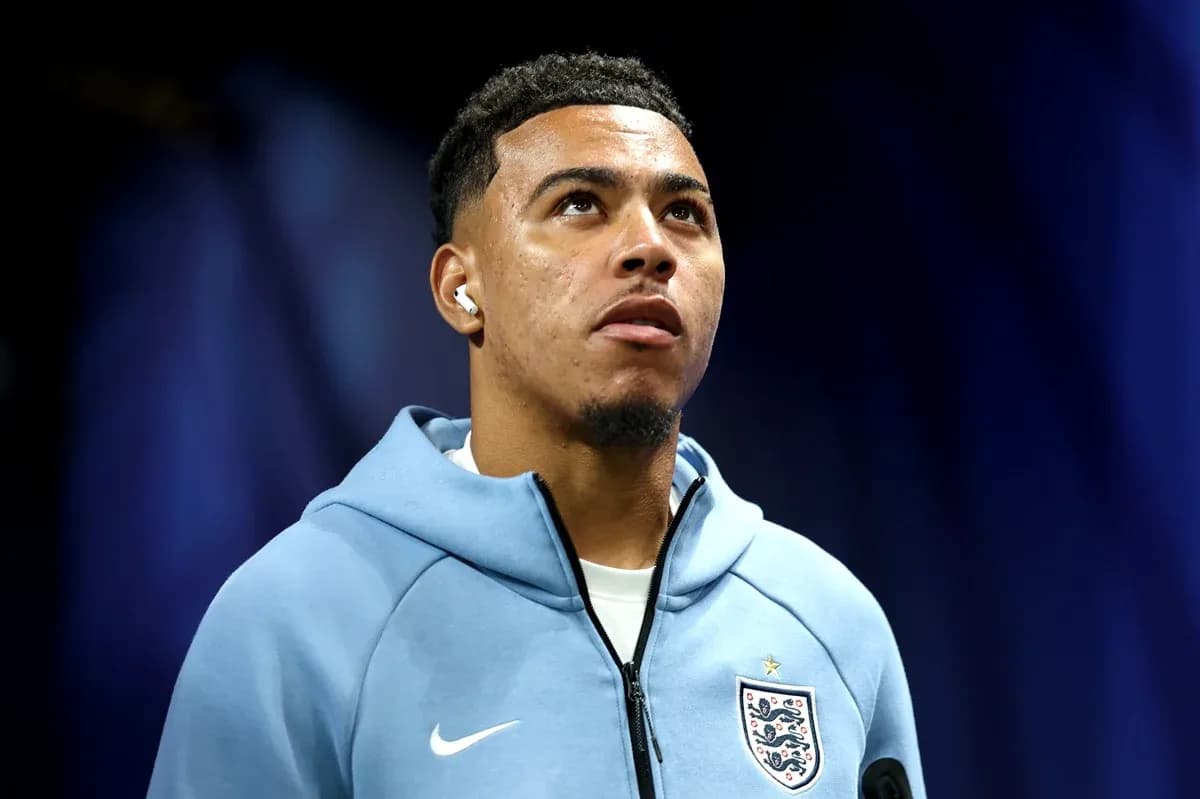 Player wearing England hoodie before match