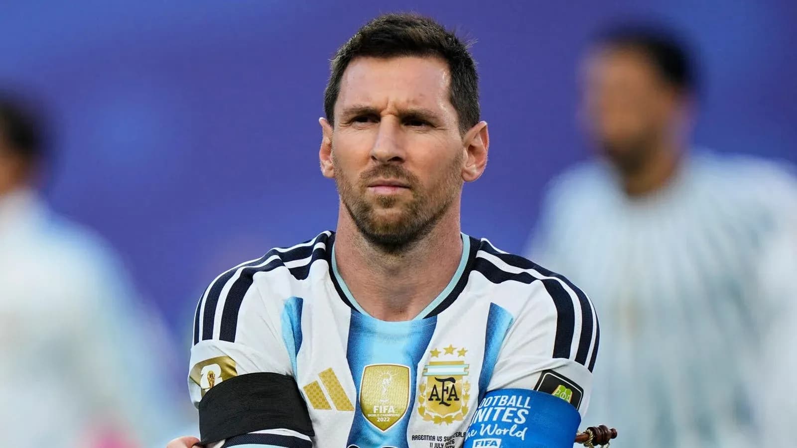 Player in Argentina jersey with captain's armband