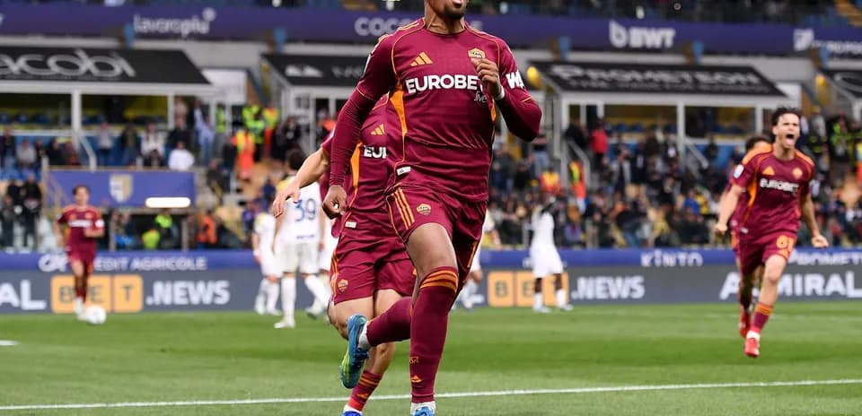 AS Roma player celebrating a goal during match