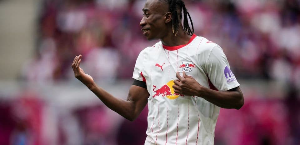 Player gesturing during match for RB Leipzig