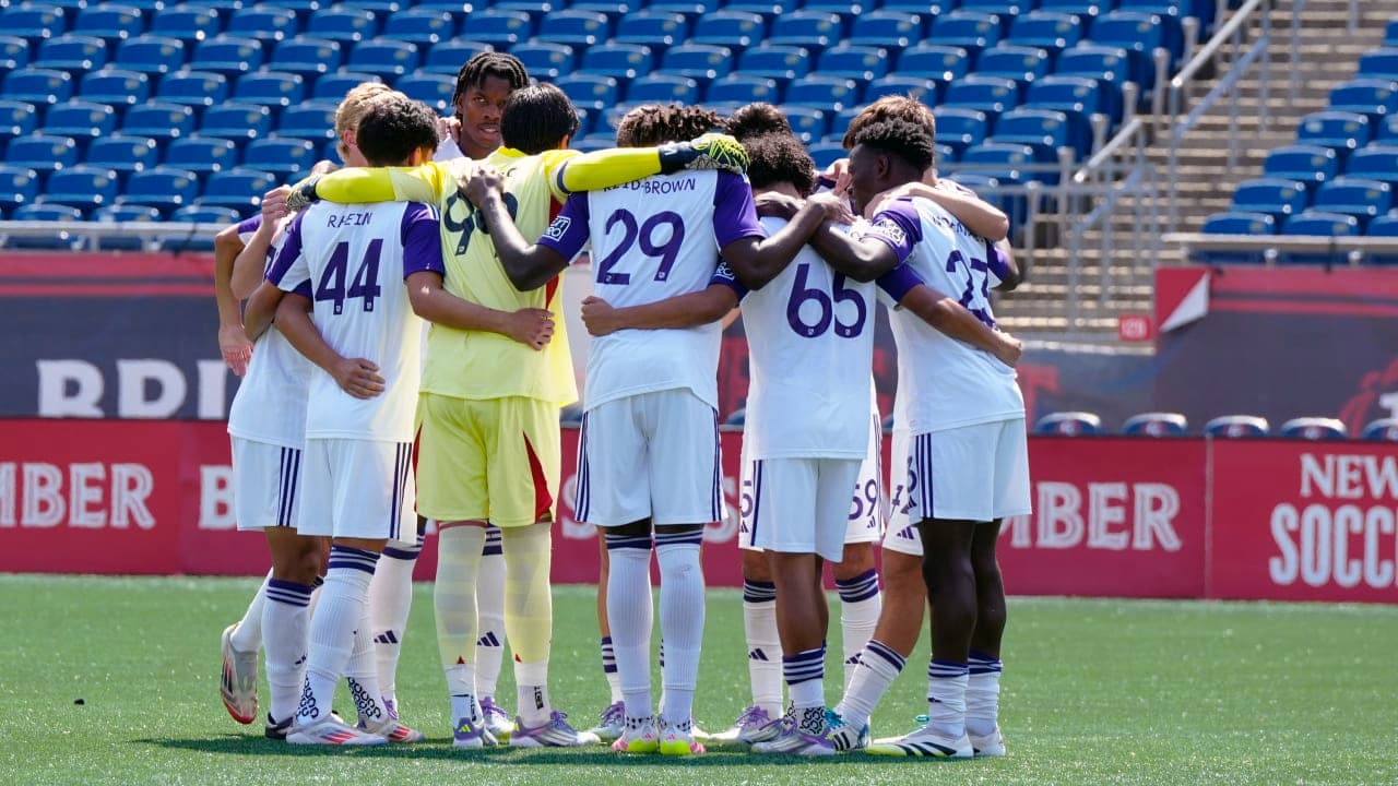 Orlando City II players in pre-match huddle