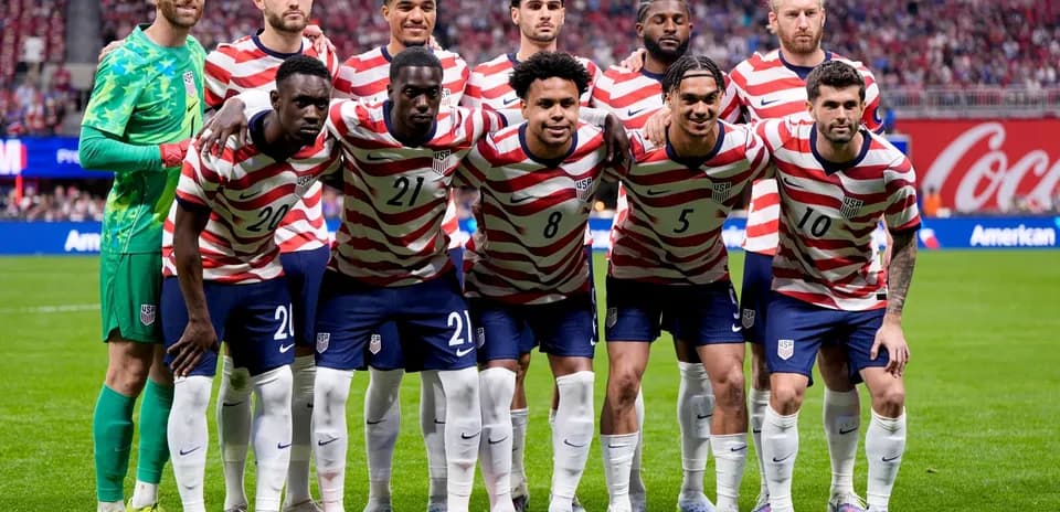 USA national team lineup before match