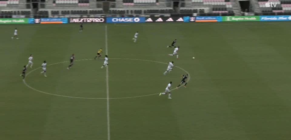 Inter Miami II player dribbling during match