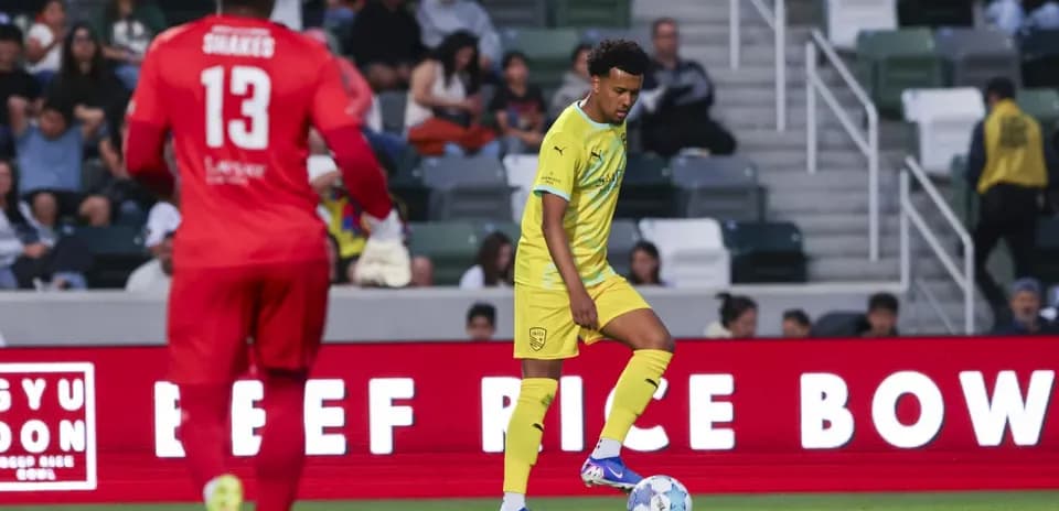Player from New Mexico United preparing to kick ball