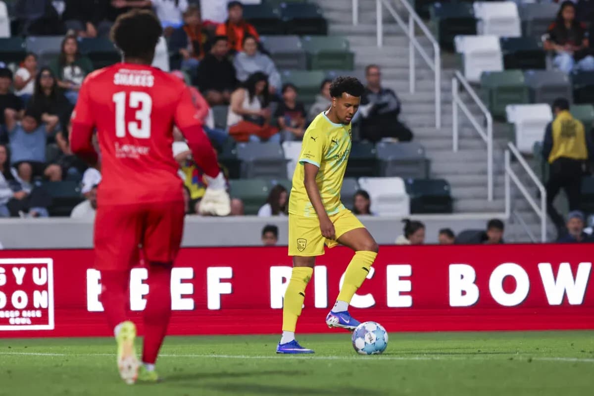 Player from New Mexico United preparing to kick ball