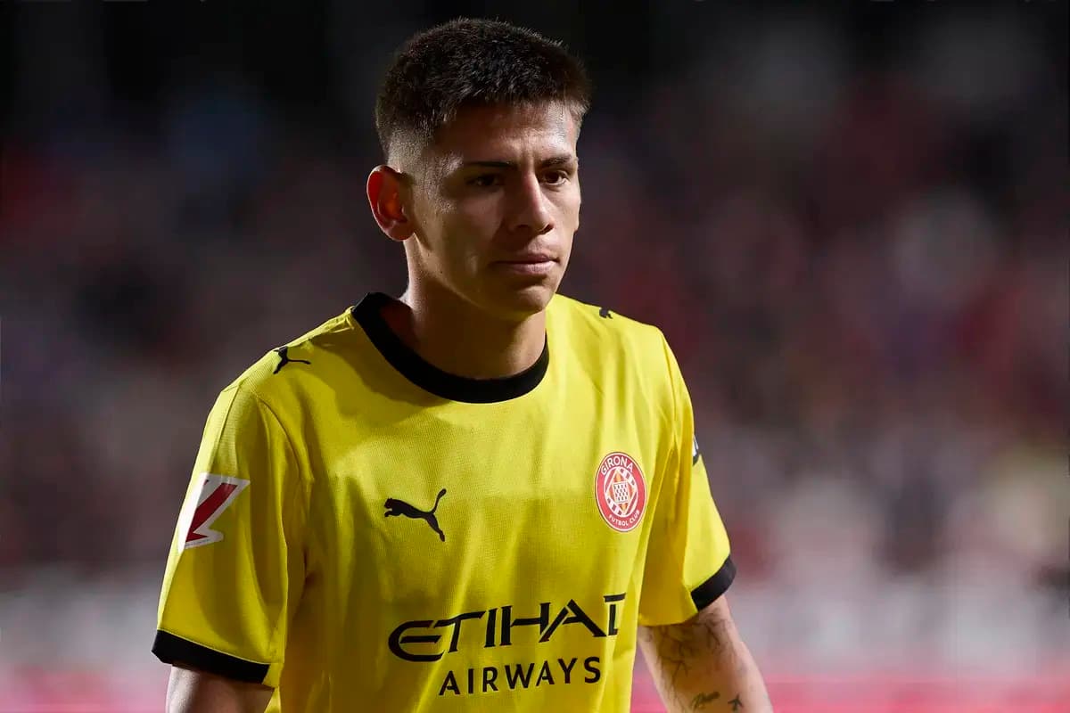 Player wearing Girona FC jersey during match