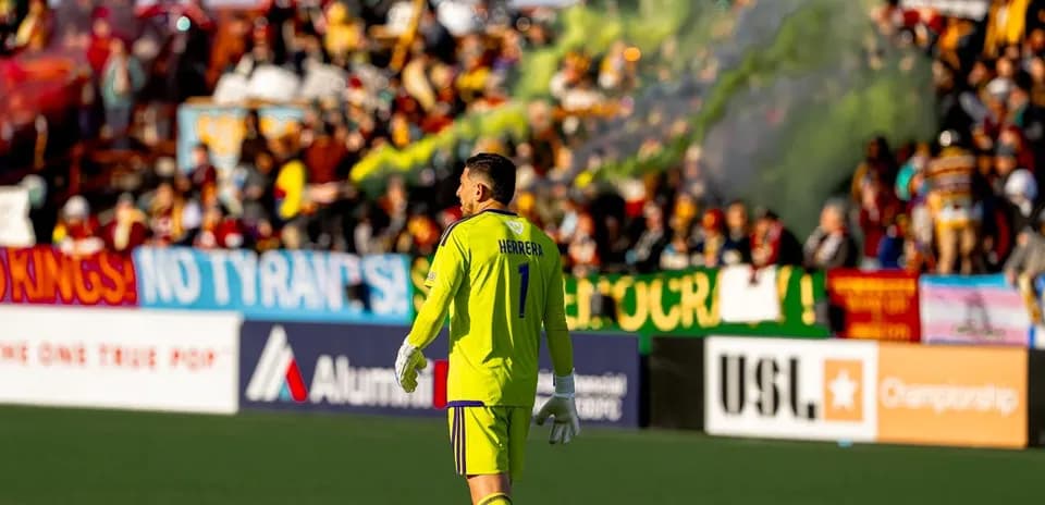 Goalkeeper Herrera during match with fans cheering