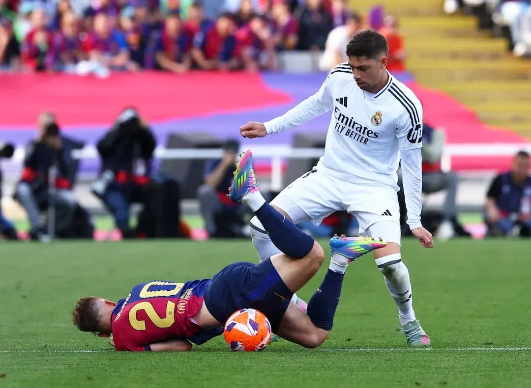 Barcelona player tackled during La Liga match