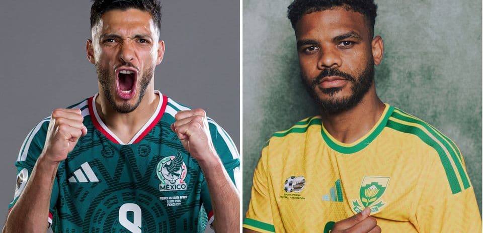 Players from Mexico and South Africa in jerseys