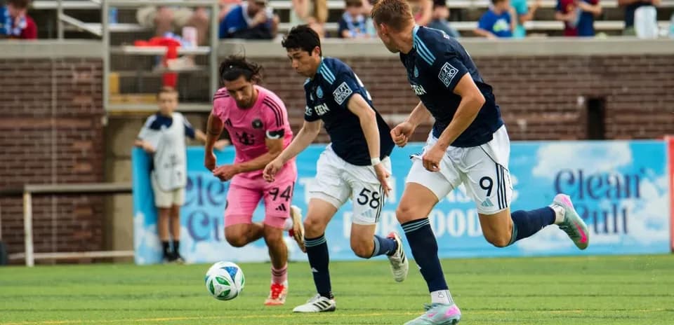 Chattanooga players in action against Inter Miami II