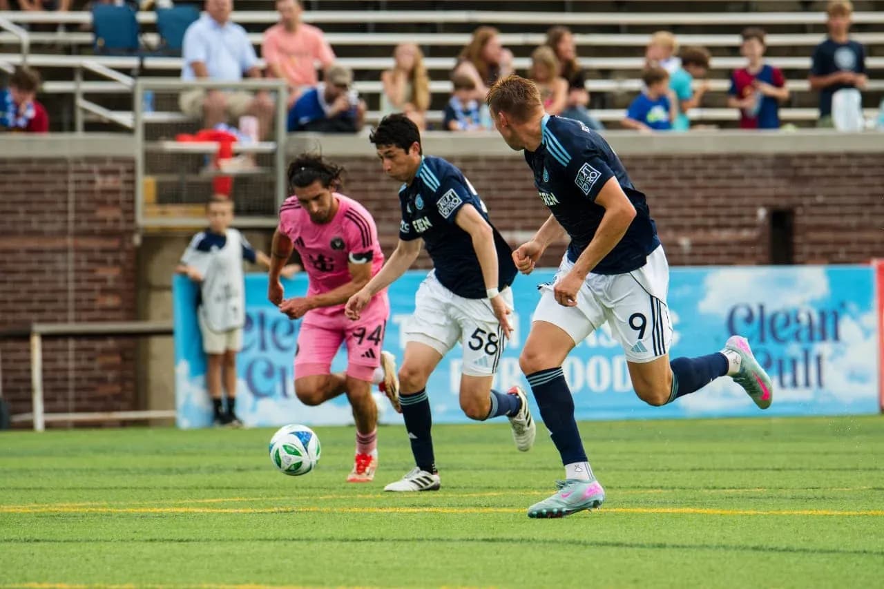 Chattanooga players in action against Inter Miami II