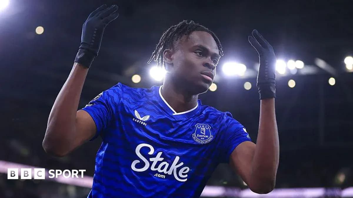 Everton player celebrating after scoring a goal