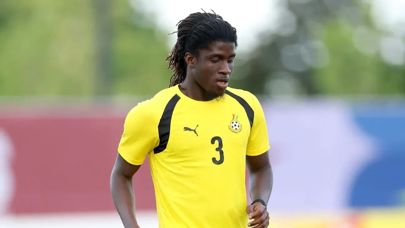 Player in yellow jersey during training session Player in yellow jersey during training session