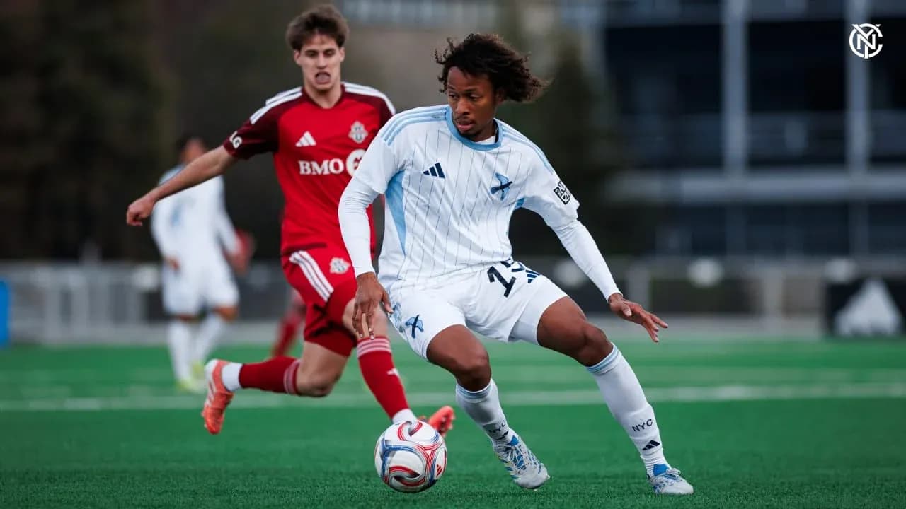 Toronto II player challenges New York RB II opponent Toronto II player challenges New York RB II opponent