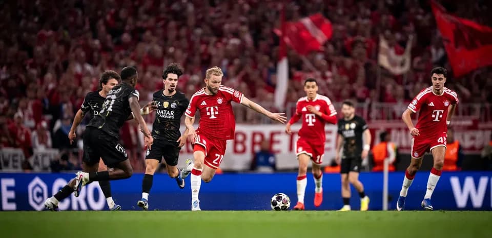 Bayern players in action during Champions League match Bayern players in action during Champions League match