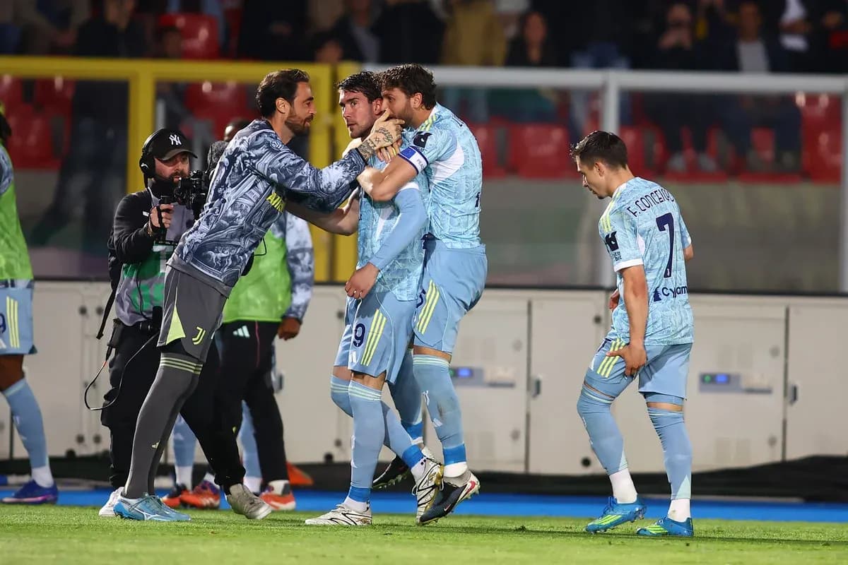 Juventus players celebrating during match Juventus players celebrating during match