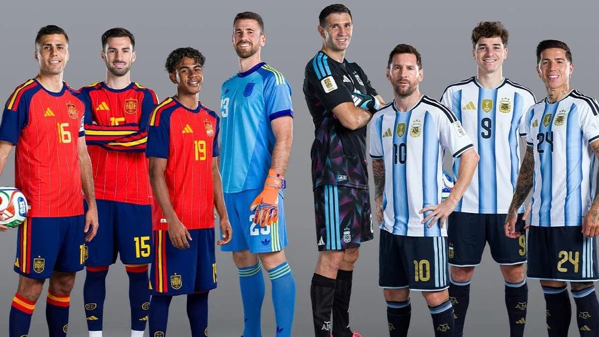 Spain and Argentina players posing together Spain and Argentina players posing together